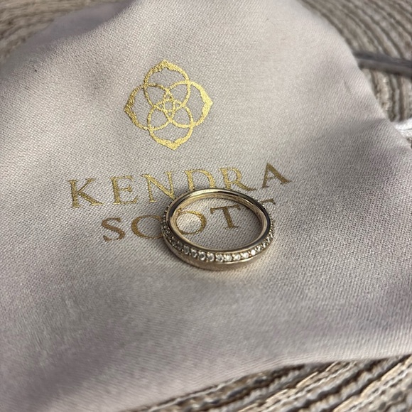 Vintage Kendra Scott SILVER Ring with CZ stones EUC  Sz 8 - Picture 2 of 9